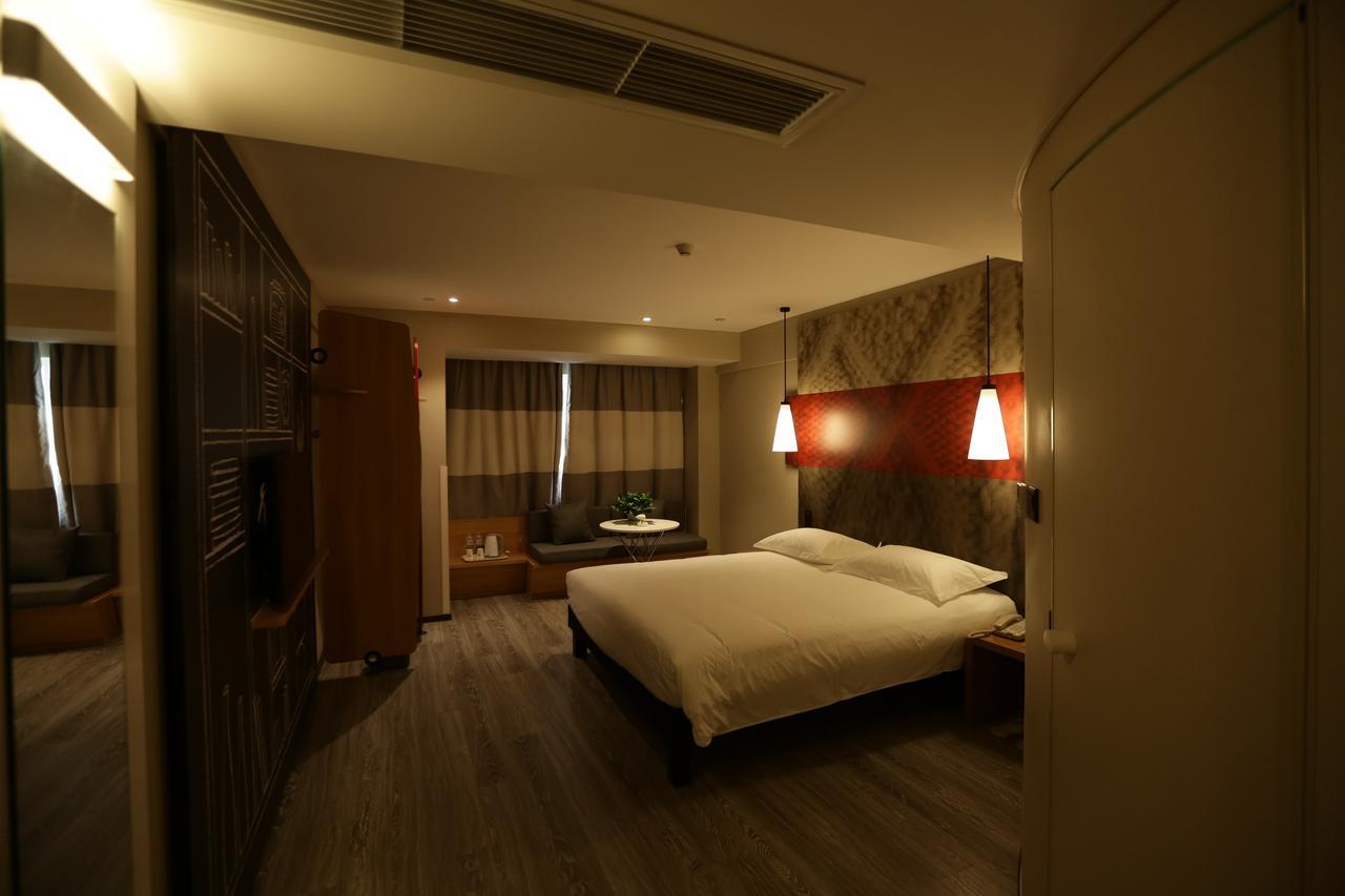 Ibis Chengdu West Jingcui Road Hotel Exterior foto