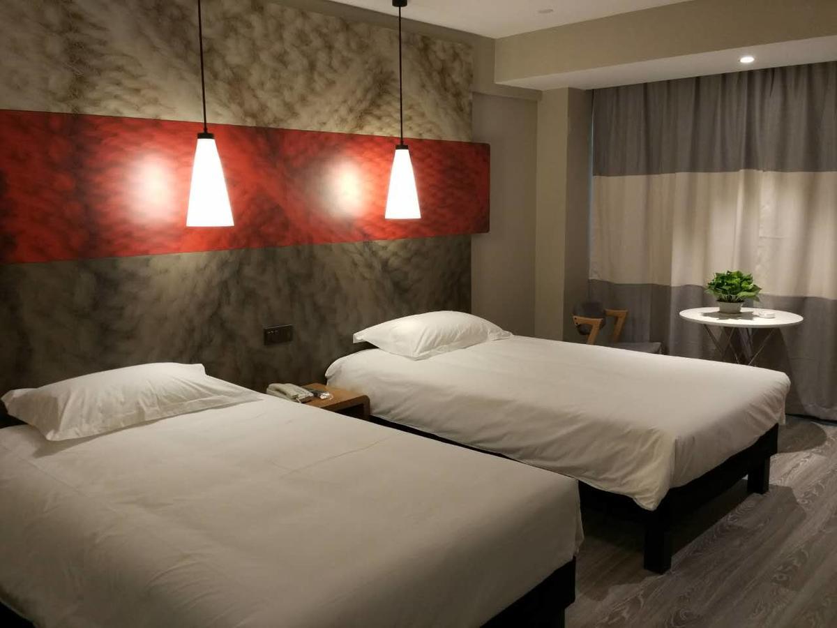 Ibis Chengdu West Jingcui Road Hotel Exterior foto